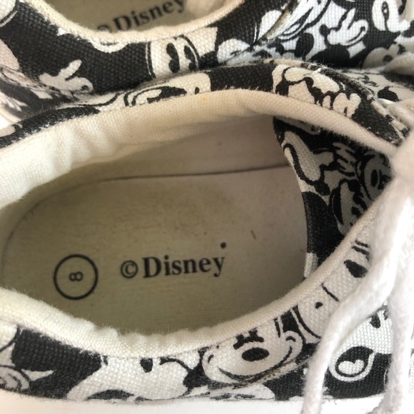 Women Disney canvas mickeys  sneakers , sz 8 - Picture 5 of 7